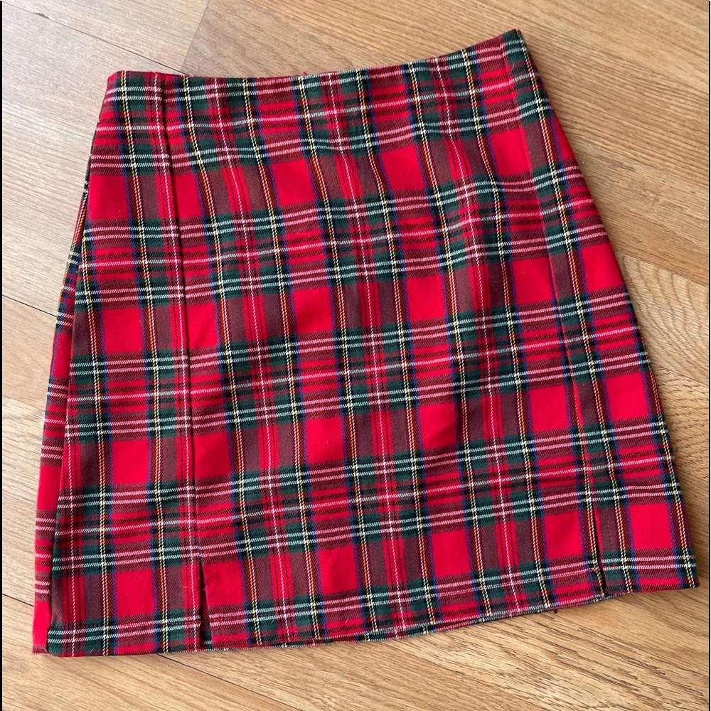 Brandy Melville plaid skirt